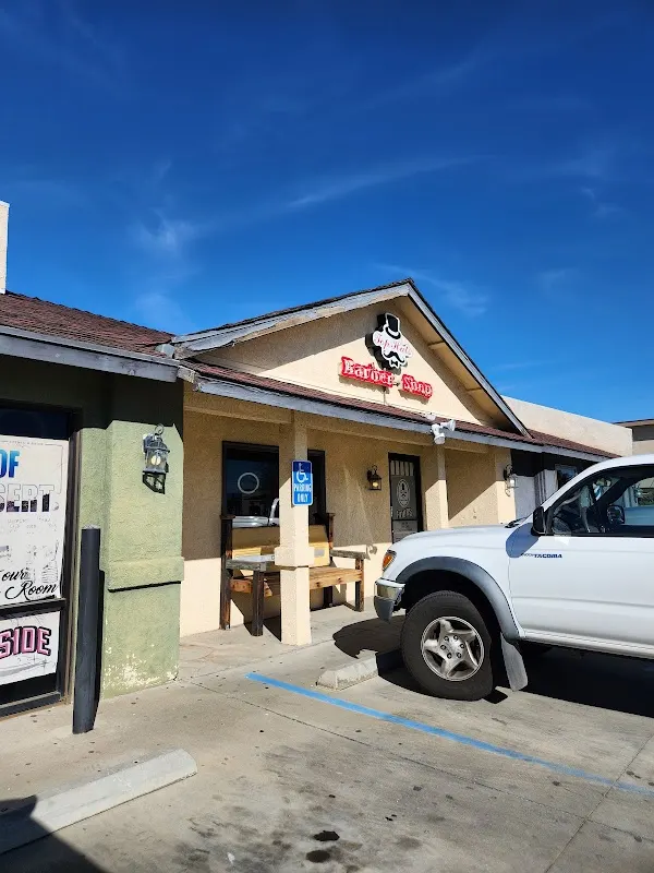 Top Hats Barber Shop — Barber shop in Victorville
